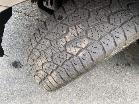 Used 2024 Ford Expedition Max XLT image 12