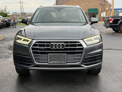 Used 2018 Audi Q5 2.0T Premium Plus w/ Premium Plus Package AWD/4WD image 2