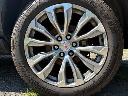 Used 2021 GMC Yukon Denali AWD/4WD image 8