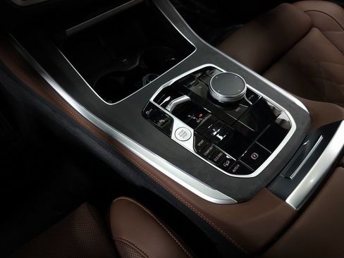 Used 2026 BMW X5 xDrive40i w/ Parking Assistance Package image 27