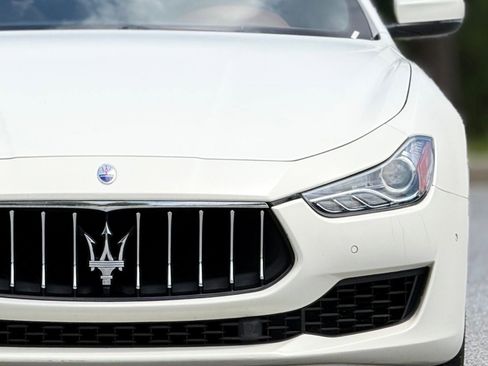 Used 2019 Maserati Ghibli RWD image 15
