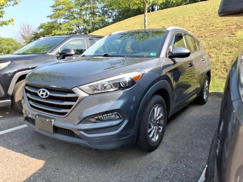 Used 2016 Hyundai Tucson SE w/ Option Group 02 AWD/4WD image 2