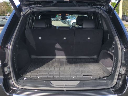 Used 2020 Jeep Grand Cherokee Limited image 14