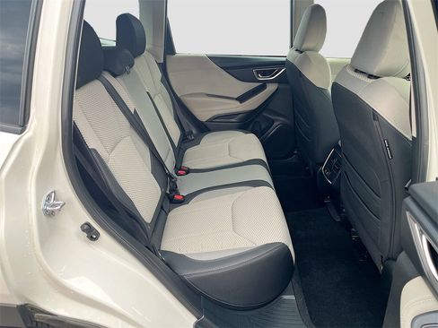 Used 2024 Subaru Forester Premium image 26