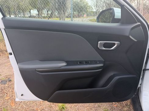 Used 2025 Kia K4 LXS FWD image 18