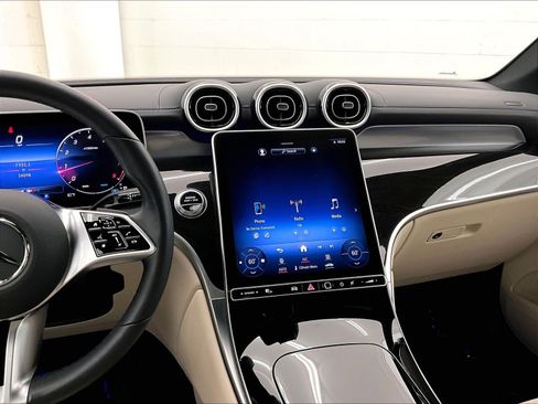 Certified 2024 Mercedes-Benz GLC 300 image 5