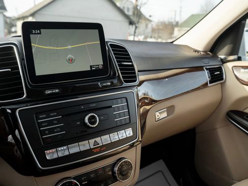 Used 2019 Mercedes-Benz GLS 550 4MATIC image 26