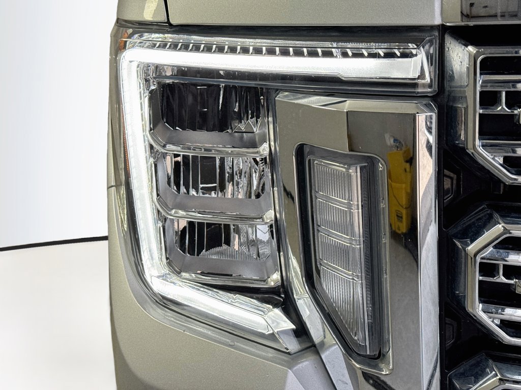 Used 2023 GMC Sierra 2500 Denali w/ Denali Ultimate Package AWD/4WD image 40
