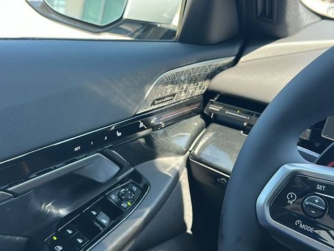 Used 2026 BMW 530i w/ M Sport Package RWD image 17