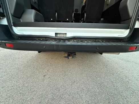 Used 2023 Ford Transit 350 XLT RWD image 32