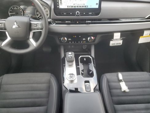 New 2026 Mitsubishi Outlander SE AWD/4WD image 22