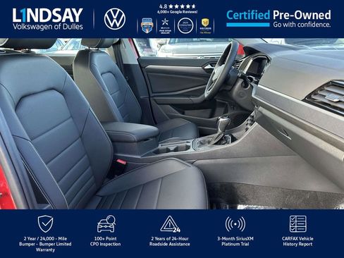 Certified 2024 Volkswagen Jetta SE w/ Panoramic Sunroof Package image 12