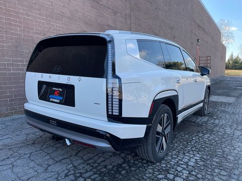 New 2026 Hyundai Ioniq 9 SEL w/ Tow & Go Package image 5