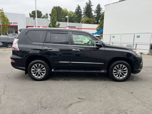 Used 2015 Lexus GX 460 w/ Premium Package AWD/4WD image 3