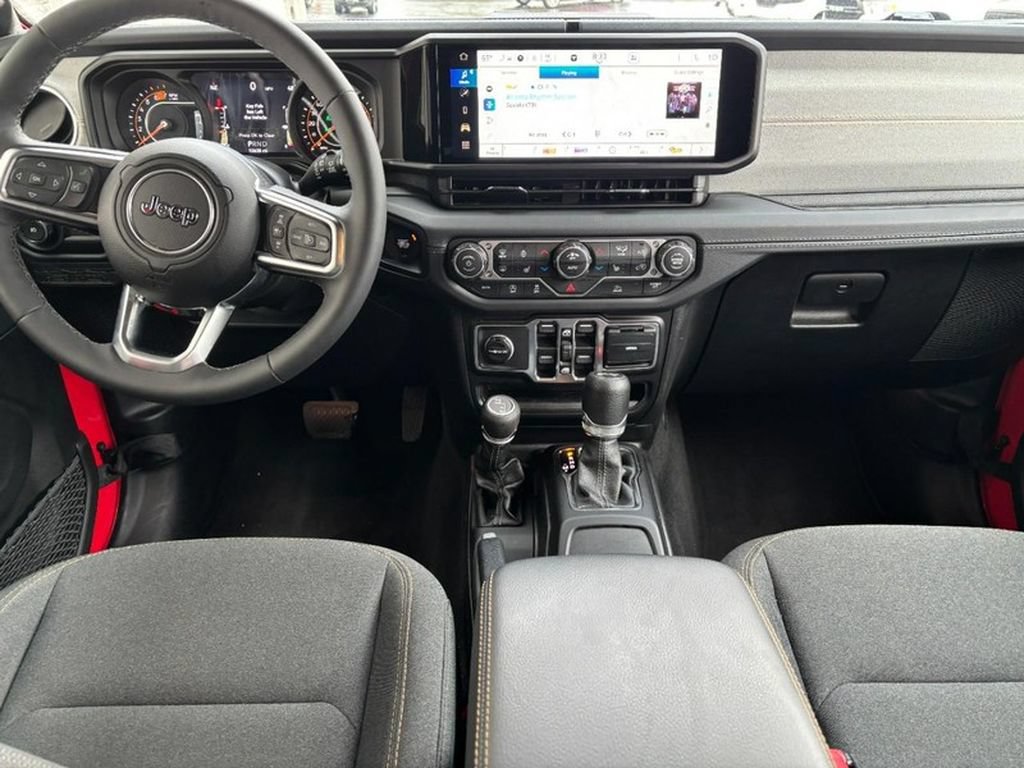 Used 2026 Jeep Wrangler Unlimited Sahara AWD/4WD image 14