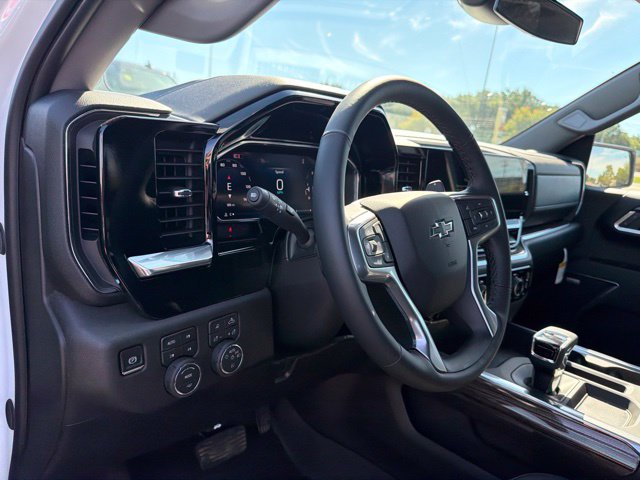 New 2026 Chevrolet Silverado 1500 RST w/ Redline Edition AWD/4WD image 14