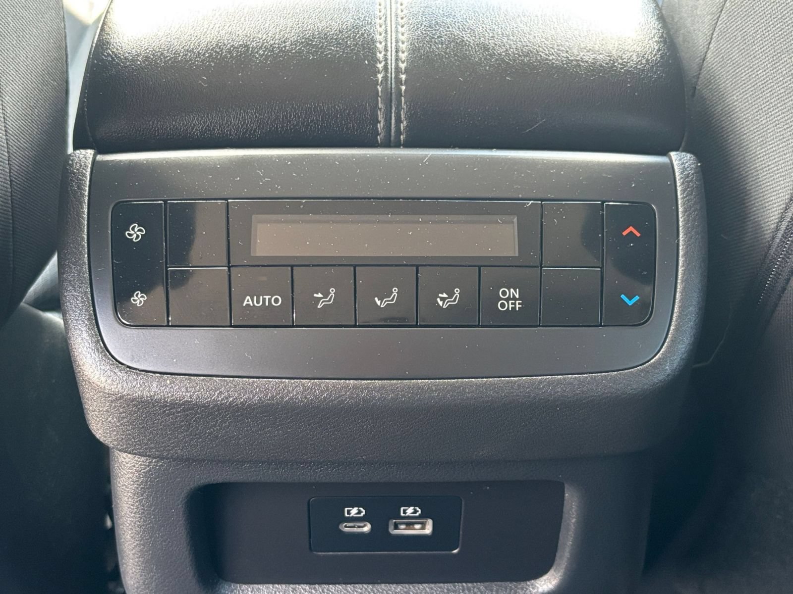 Used 2025 Nissan Pathfinder SV FWD image 20
