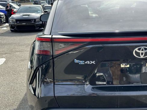 Used 2023 Toyota bZ4X Limited image 11