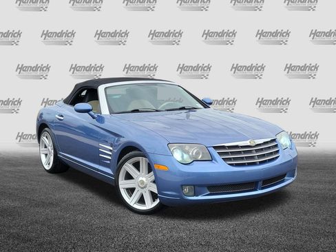Used 2005 Chrysler Crossfire Limited RWD image 2