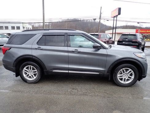 Used 2025 Ford Explorer Active image 9