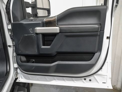 Used 2022 Ford F450 Lariat w/ Chrome Package AWD/4WD image 43