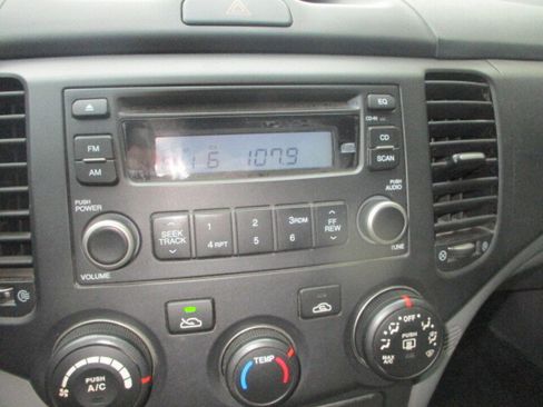 Used 2007 Kia Optima LX image 28