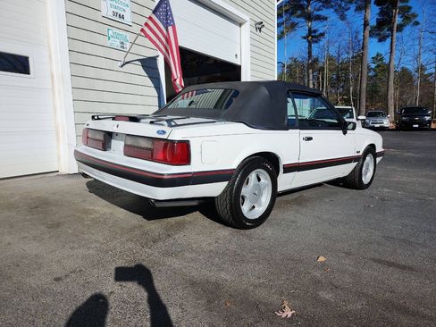Used 1991 Ford Mustang LX RWD image 4