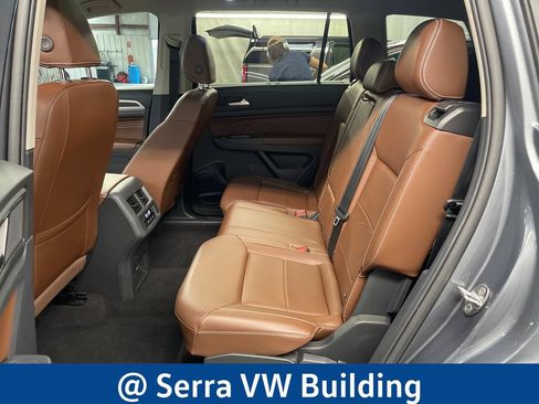 Certified 2023 Volkswagen Atlas SE w/ Panoramic Sunroof Package AWD/4WD image 28