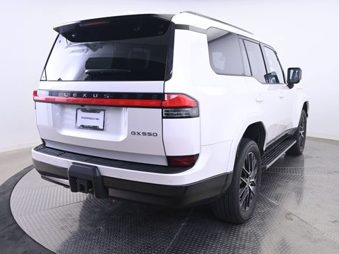 Used 2024 Lexus GX 550 w/ Accessory Package (Z1) AWD/4WD image 7