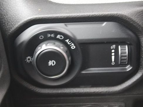 Used 2024 Jeep Wrangler Unlimited Sport AWD/4WD image 18