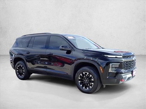 Used 2024 Chevrolet Traverse Z71 w/ Enhanced Driving Package AWD/4WD image 6