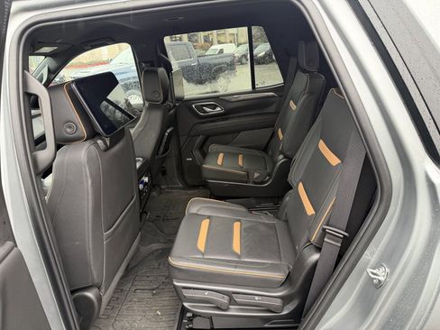 Used 2024 GMC Yukon AT4 w/ Technology Package image 12