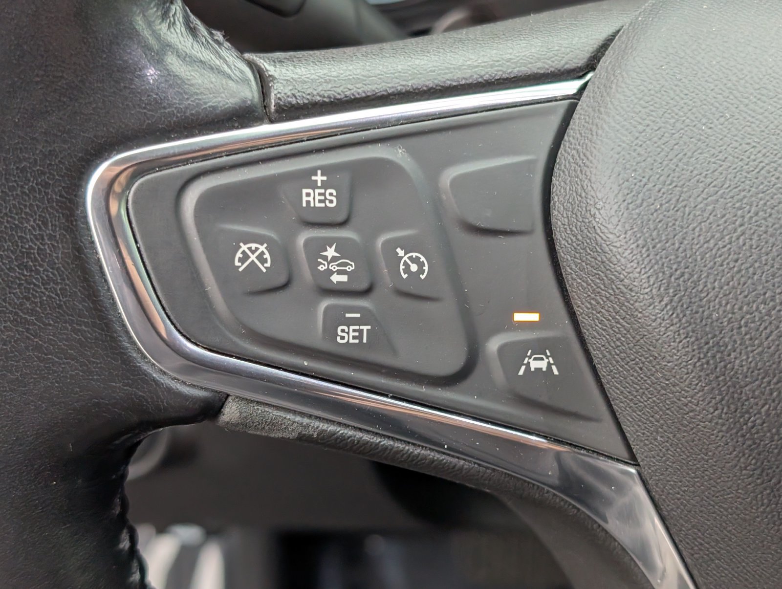 Used 2020 Chevrolet Equinox LT AWD/4WD image 23