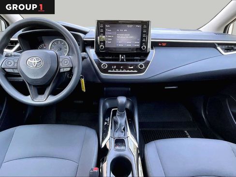 Used 2020 Toyota Corolla LE FWD image 16