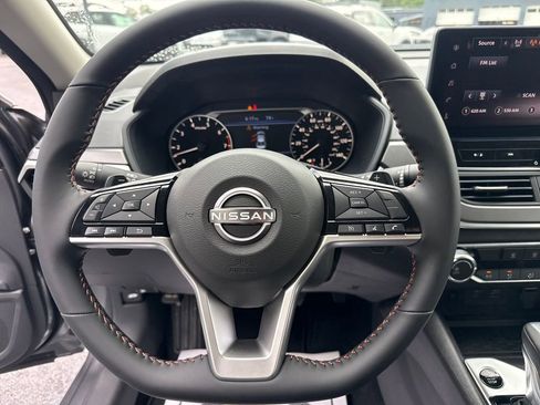 New 2026 Nissan Altima 2.5 SR FWD image 14