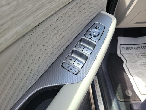 Used 2025 Hyundai Palisade Calligraphy AWD/4WD image 13