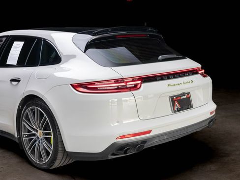 Used 2018 Porsche Panamera Turbo S w/ Assistance Package AWD/4WD image 16