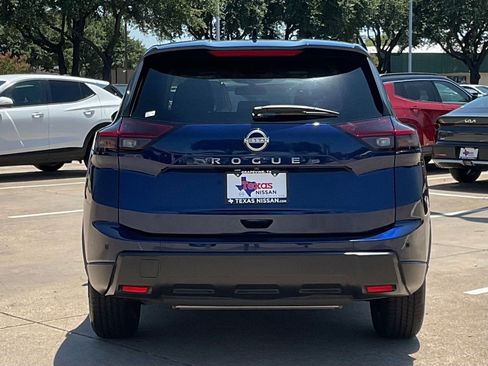 Used 2025 Nissan Rogue SV FWD image 5