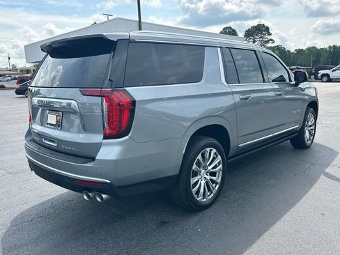 Used 2024 GMC Yukon XL Denali w/ Advanced Technology Package AWD/4WD image 6