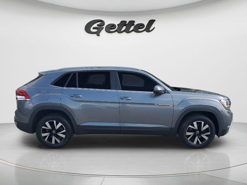 Used 2021 Volkswagen Atlas Cross Sport SE FWD image 4