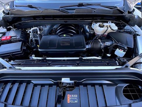 Used 2025 GMC Sierra 1500 SLT image 10