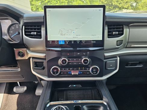Used 2023 Ford Expedition Max XLT AWD/4WD image 24