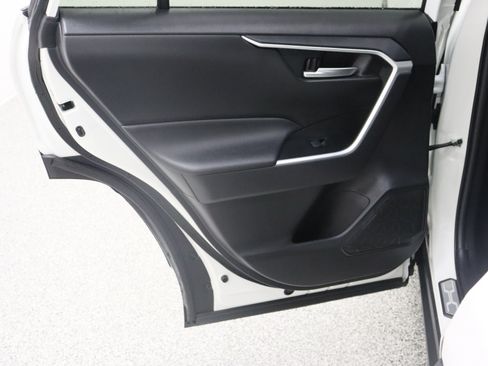 Used 2021 Toyota RAV4 XLE FWD image 26