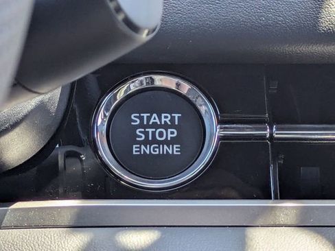 New 2026 Mitsubishi Outlander LE image 32