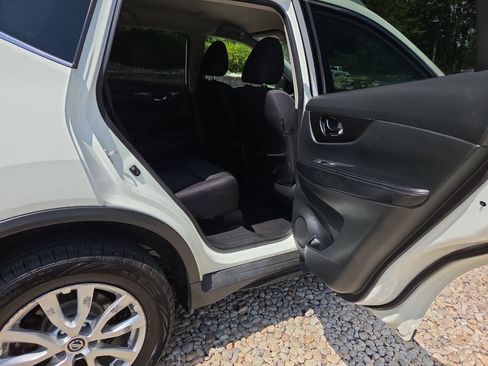 Used 2019 Nissan Rogue S w/ Special Edition Package AWD/4WD image 20