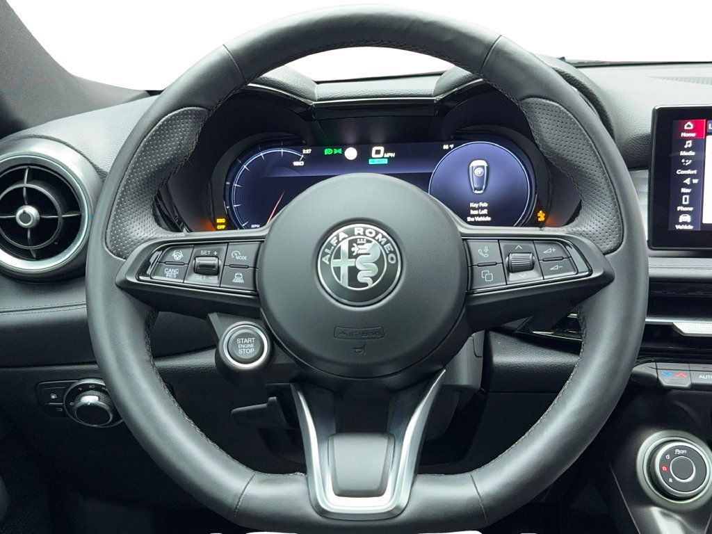 Used 2024 Alfa Romeo Tonale Ti w/ Active Assist Package AWD/4WD image 18