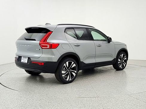 New 2026 Volvo XC40 B5 Plus w/ Climate Package AWD/4WD image 5