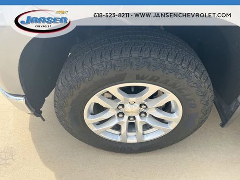 Used 2019 Chevrolet Silverado 1500 LT w/ All-Star Edition AWD/4WD image 32