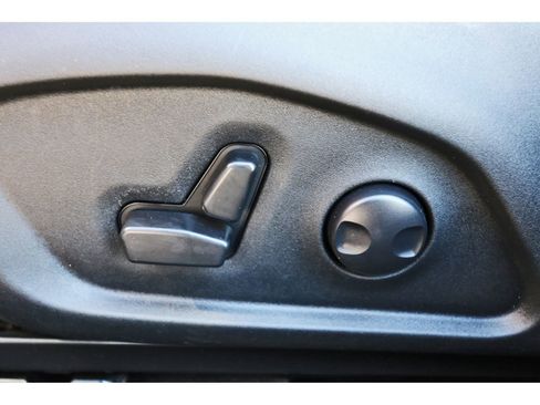 Used 2023 Jeep Compass Limited image 30