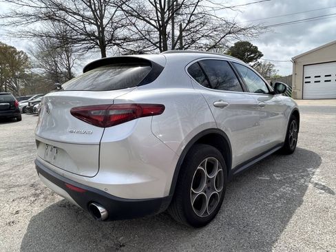 Used 2018 Alfa Romeo Stelvio Ti AWD/4WD image 12